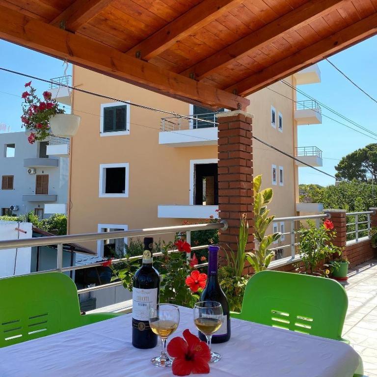 Arlind'S Apartaments Vlorë Exterior foto
