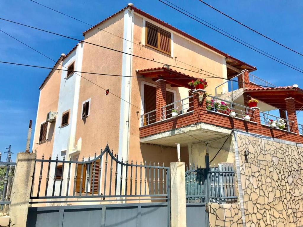 Arlind'S Apartaments Vlorë Exterior foto