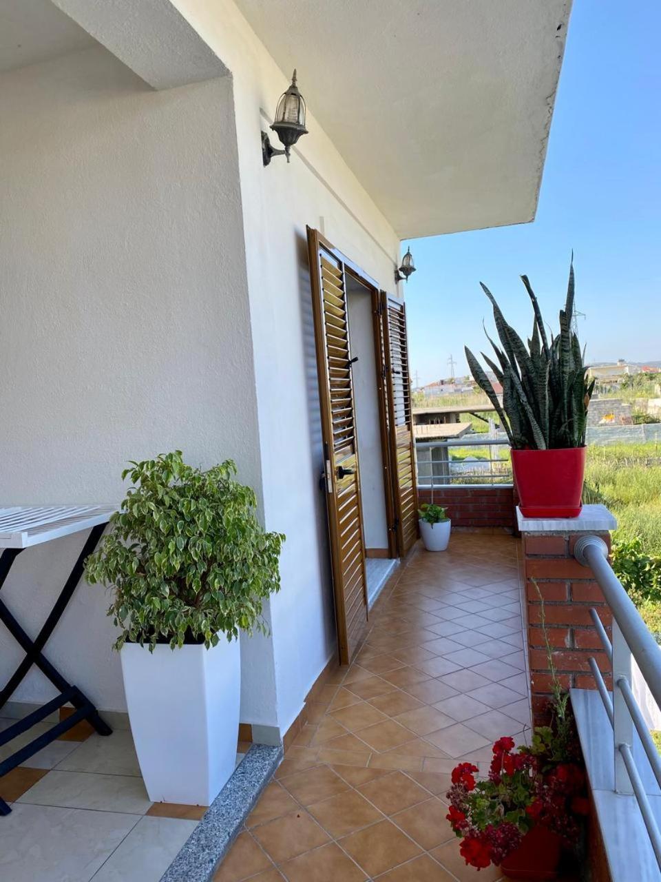 Arlind'S Apartaments Vlorë Exterior foto